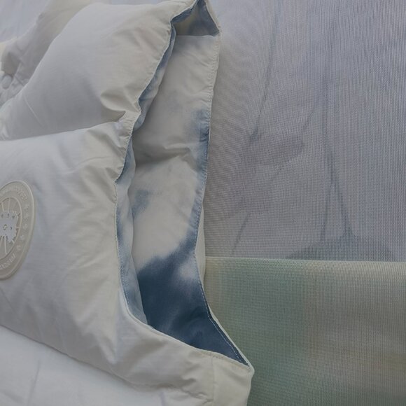 Canada Goose White Vest Jacket - Picture 5 of 10